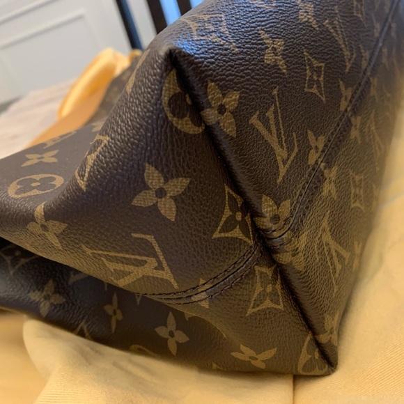 Bags Similar To Louis Vuitton Graceful Outfit